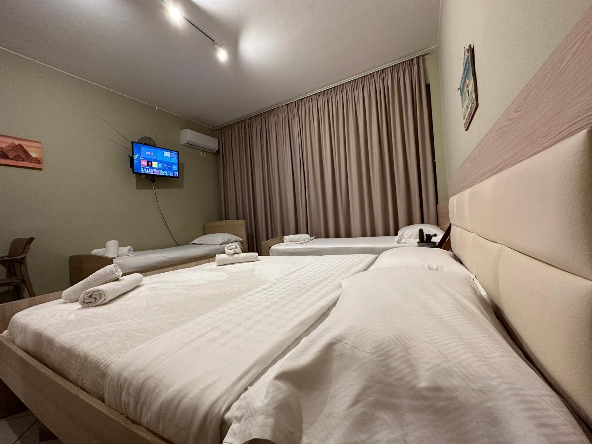 Rias Seaside Apartments Vlore Exterior photo