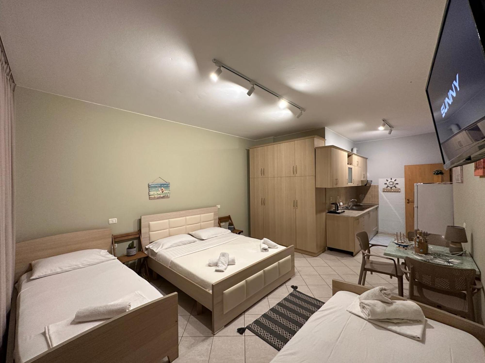 Rias Seaside Apartments Vlore Exterior photo